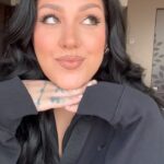 Nicole Faulkner Instagram - Do you guys like these kinds of videos? Let me know in the comments! 😘 #dayinthelife #makeupartistsworldwide #travelingmakeupartist #colombia