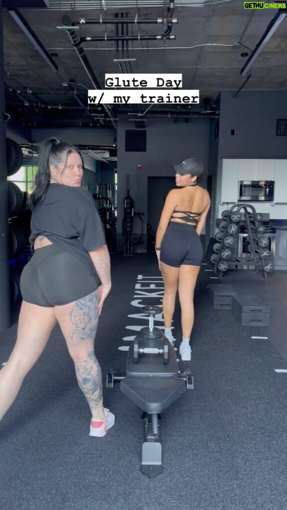 Nicole Faulkner Instagram - Glute Day w/ my trainer @jaelynfit 🍑 💪🏼 I’m not gonna lie, this is the fattest my booty ever been and ima keep posting it cuz genetically I am not gifted in that department! This is home grown baby! 😂 Please comment what other workouts you wanna see!! My trainer is taking new clients for the rest of the year at our gym in North Hollywood. If you wanna grow your booty too hit her up and tell her I sent you! 😉 Also shout out to @alaninutrition for being the best preworkout, energy with no jitters! 😅 @mackfittraininggym 🖤 #gluteworkout #glutes #fitnessmotivation #fitnessjourney #glutegains
