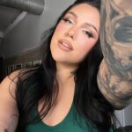 Nicole Faulkner Instagram - Let your soul glow 🤍