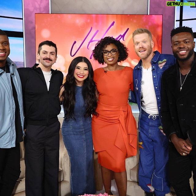 Nicole Faulkner Instagram - Men’s grooming on the boys of @ptxofficial for the @jenniferhudsonshow 🖤 always a good time when I get to work with these guys! @kirstin makeup by @jay_artistry 🙌🏼