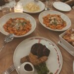 Nicole Faulkner Instagram - Dinner parties in December ❄️ 🍝 🍸