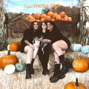Nicole Faulkner Instagram - cutest pumpkins in the patch 🎃