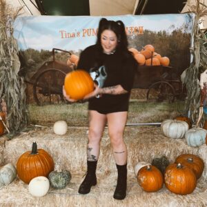 Nicole Faulkner Instagram - cutest pumpkins in the patch 🎃