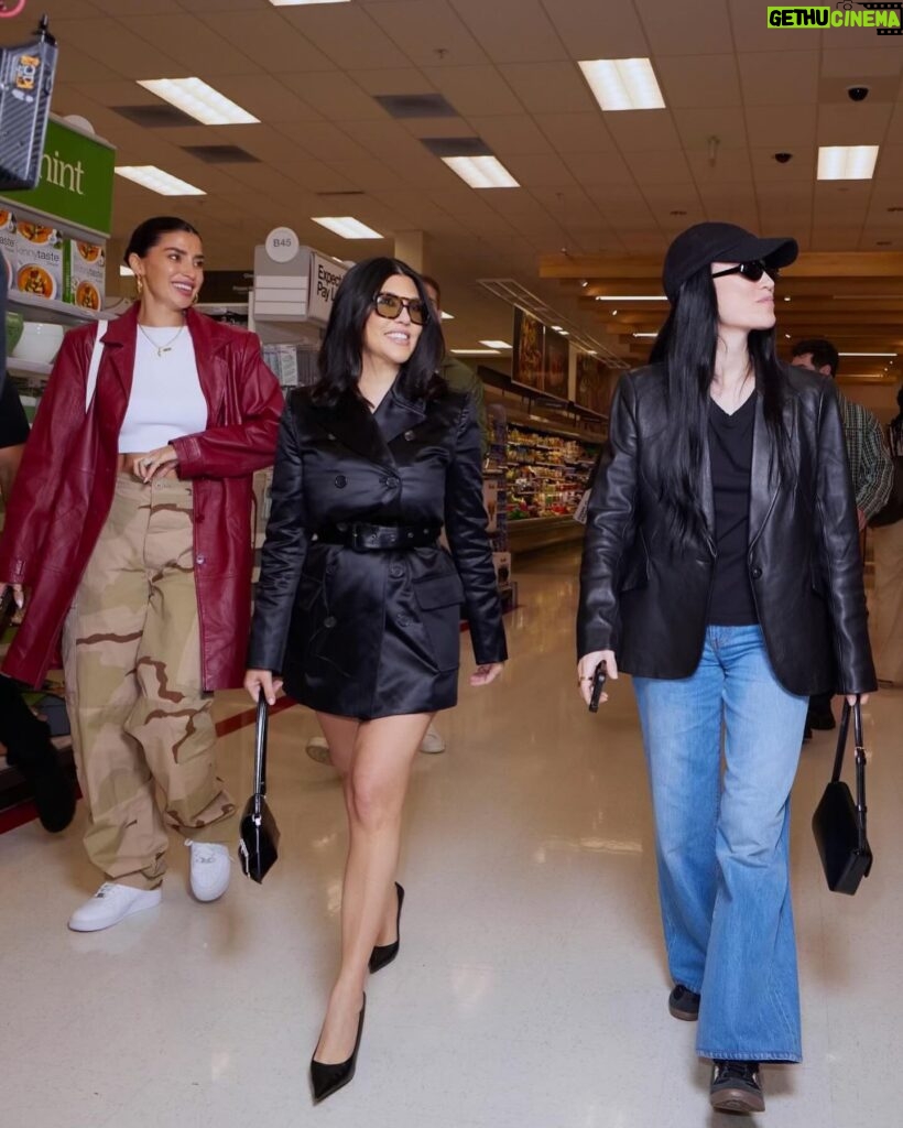 Nicole Lynn Williams Instagram - @lemme make a quick Target run! 🎯 Congrats @kourtneykardash I love you!