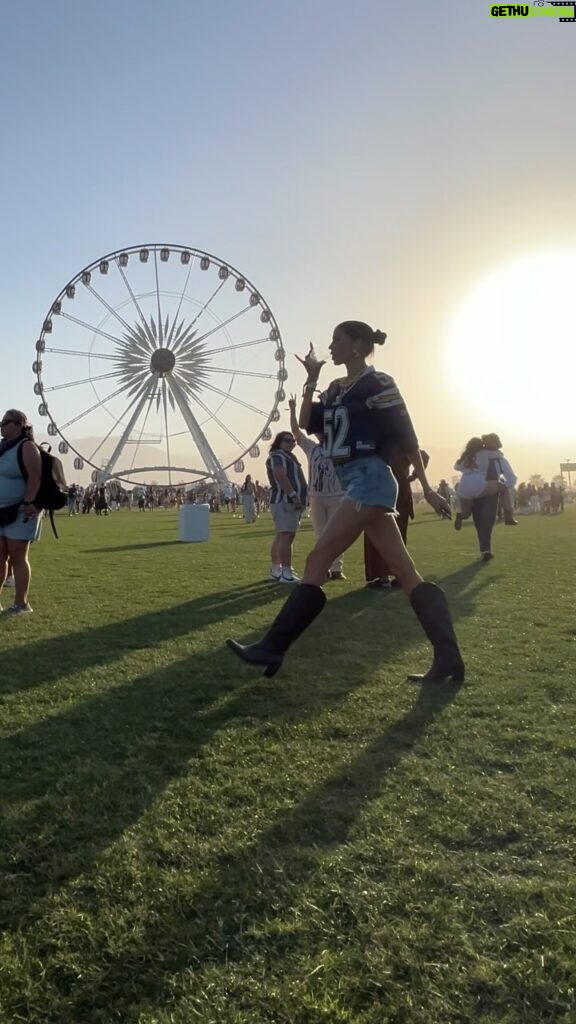 Nicole Lynn Williams Instagram - So many looks... so little time 🫠 #Chella #Coachella2024 #FestivalLooks