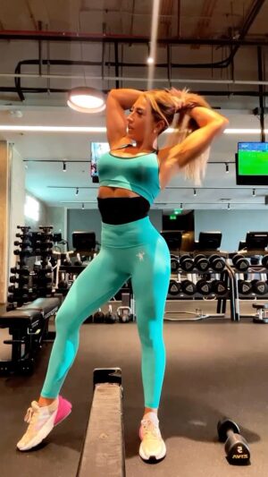 Nicole Moreno Instagram - Felizzzzzz llegaron A Chile las fajas que tanto esperaban 💪
Encuéntralas en @nicolemorenofit próximamente en Falabella 😃
Envíos A todo Chile 💕
#fajas #fajasdeportivass #motivación #Focus #deporte #fitmodel #fitnesslifestyle #fitnessgirl