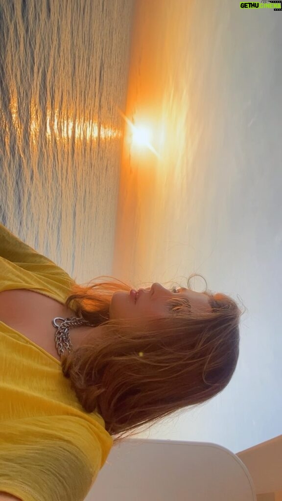 Nicole Orsini Instagram - só pq bateu saudade de ver o nascer do sol desse lugar 🥵😍 @promoacaooficial @msccruzeirosbrasil @msccruisesofficial