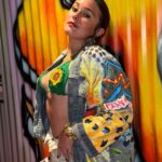 Nicole Orsini Instagram - 2000s babyyy ⚡️ segundo dia de @navionumaniceoficial foi tudooo 💕 me fala qual música anos 2000 não sai da sua playlist?