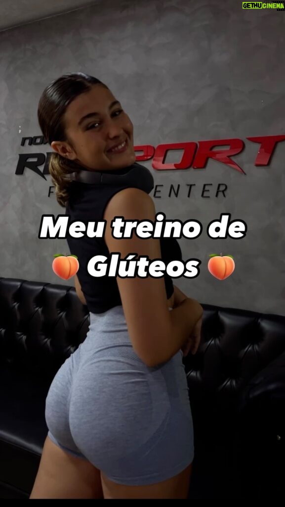 Nicole Orsini Instagram - 🍑 meu treino de glúteos 🍑 @novariosport pré treino: creatina @guday.br @power.focus cupom NICOLE10 💚