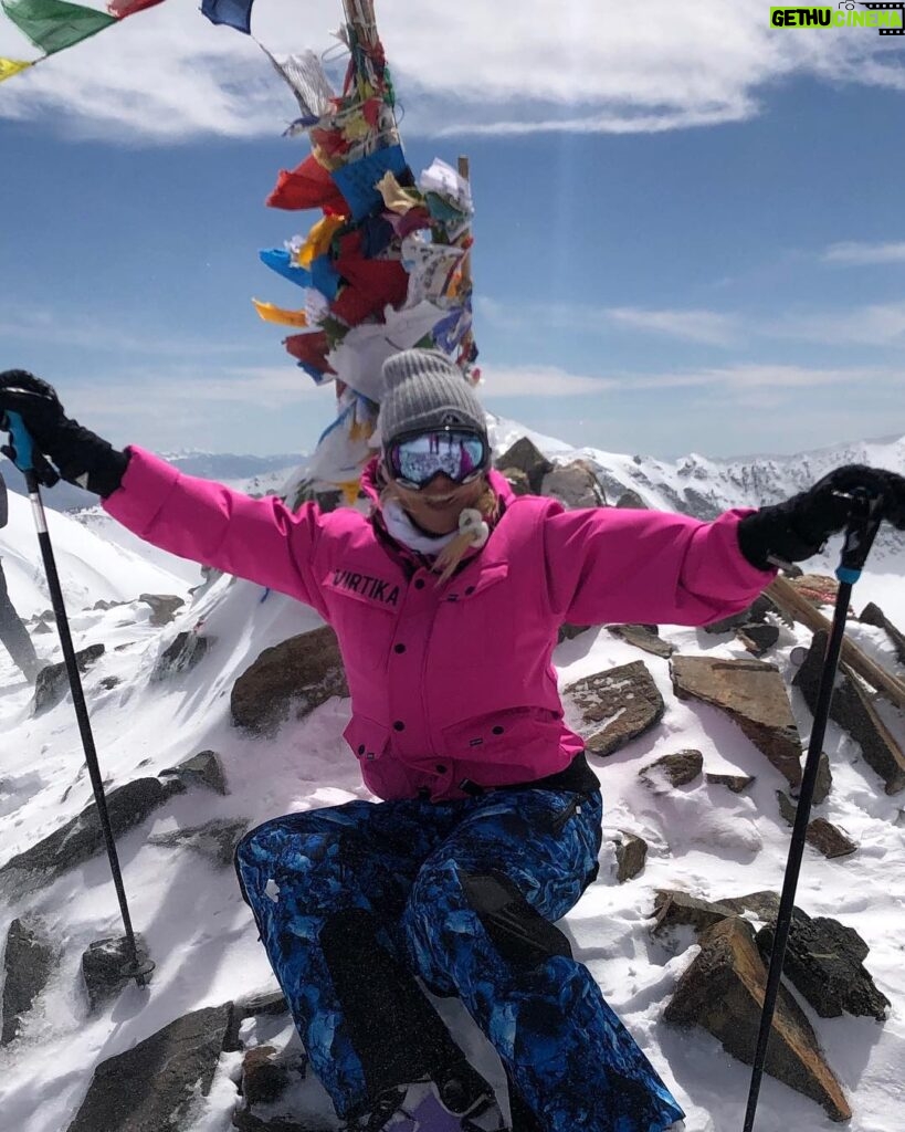 Nicollette Sheridan Instagram - Reaching new pinnacles! We all have our mountains to climb... My mother and I want to thank you for your well wishes, kindness and support...you touch our hearts constantly ❤️❤️