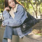 Nikki Hsieh Instagram - 靜靜地坐在公園享受著暖冬的夕陽 我想這就是冬天的小確幸吧 ❤️ @givenchy #givenchy #givenchyvoyou #紀梵希微風南山限定店