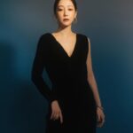 Nikki Hsieh Instagram - #金馬60 能參與其中 繼續為電影盡份小小心力 莫大榮幸 如果可以 一定會盡全力的繼續拍電影 希望有機會參與金馬100 但那時我已78歲😂 Jewlery @cartier Dress @bally Heels @renecaovilla.tw Makeup @bellllla.makeup Hair @paulinehairflux Photo @hellohenryboy stylist Ann姊 Tailor 佳珍姐 #金馬60 @goldenhorsefilmfestival