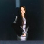 Nikki Hsieh Instagram - 「有時候自認做不到的事，其實是可以辦到的」，有些人會慣性低估自己的能力，但其實有時候就只差那點「勇敢」，你敢不敢跳脫舒適圈，挑戰你原本認為辦不到的事情呢？ 文章連結 🔗 https://cava.tw/people/celebrity/249183 @CaVa #12月封面人物 Text_Joyce Styling_Tiffany Lu Photograph_ Johnny Lu Director/DOP/Editor_吳哲箴 Filmmaker_吳翊嘉 Makeup_ Bella Hair_pauline Fashion_Prada、Louis Vuitton、Roger Vivier、Jimmy Choo、Chloé、Rabanne×H&M Jewelry _Cartier、chaumet