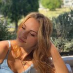 Nilay Deniz Instagram - 1 saat sonraya🥂 @gozdecigaci 🙊