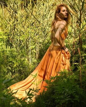 Nilay Deniz Instagram - @bestylemagazine Temmuz🌾🍂🌿 
@bestylemagazine 
Fotoğraf: @jiyankizilboga 
Styling: @hknylcn 
Saç&makyaj: @zeynepdombaycioglu @ondertiryakistudio 
Moda editörü asistanı: @firatgencdogan 
Fotoğraf asistanı: @idilhaciraifoglu 
Backstage: @mertt_ay 🌸