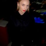 Nilperi Şahinkaya Instagram - yapraklar döküldü kasım göründü bikiniler rafa buna derler kafa hehe