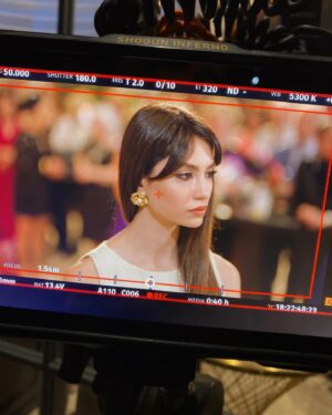 Nilsu Yılmaz Instagram - 2nd episode of Yan Oda is coming on the way. Hold tight!!!
🤘🏻❤️💫