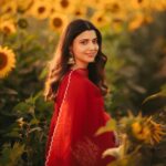 Nimrat Khaira Instagram - Mujhe maloom hae mera chehra tere dil ka sakoon hae …