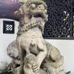 Nina Lu Instagram - My newest obsession is the fact that every traditional Chinese Lion statue pair has a female lion with a baby lion under her paw and a male lion with a ball under his paw!!! (Because women raise the young and men… get to play basketball??? 😀)