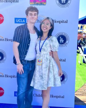 Nina Lu Instagram - baby’s first red carpet ! 🤩🥳🤩🥳 he even did his first interview 🥺

 #mattel #mattelpartyonthepier #partyonthepier
