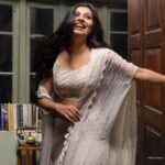 Niranjana Anoop Instagram - 🌙🌕🌕🌕🌙 Photography | Concept | PP : @ashkaralihamza_ _ Designed | Styled : @sameerasaneesh @sameerasaneeshkochi Makeup | Hair : @femy_antony__ Jewellery : @meralda.jewels