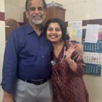Niranjana Anoop Instagram - Oru Divasathekku Dr uncle Ente Assistant 😂♥️ #family#care#health#bestdocever