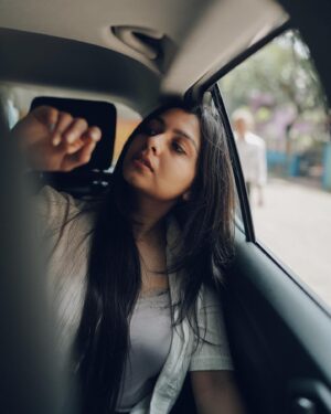 Niranjana Anoop Instagram - Love story in a car ? ♥️

Chithram 📸: @merin__georg 🤗