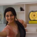 Niranjana Anoop Instagram - 🧿♥️Happiest Space♥️ 🧿 Missed you Srikanth uncle ♥️ Thankyou so much @abhilashmullassery for capturing this 🎥 🫶🏻 #reels#reelsinstagram#reelsindia#reels#practice#bharatnatyam