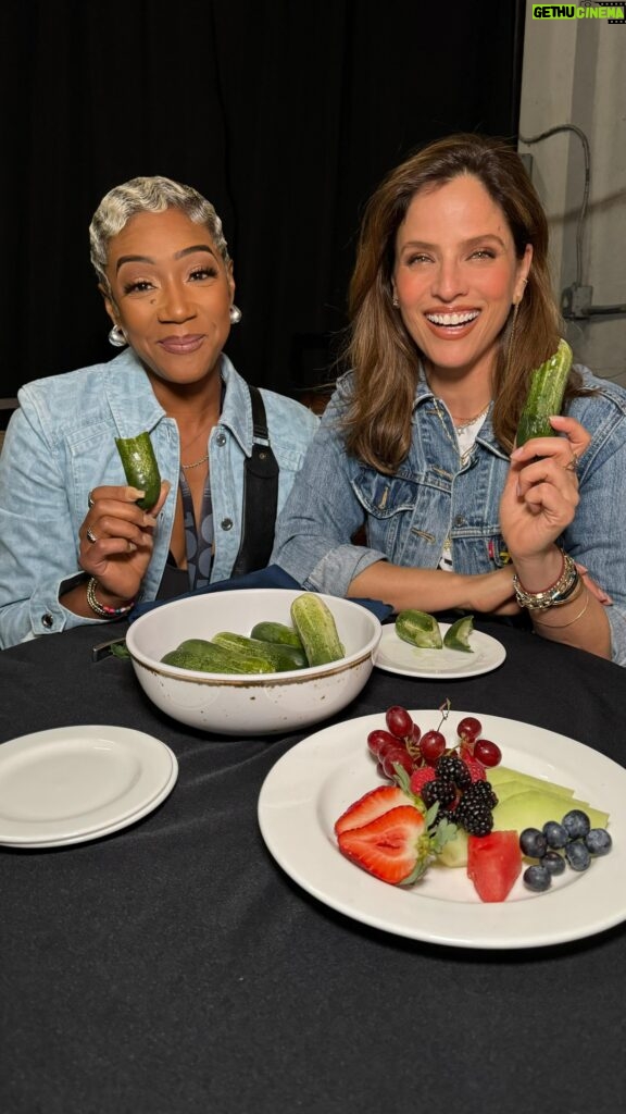 Noa Tishby Instagram - How much do you know about pickles? Join @tiffanyhaddish & @noatishby for the pickle show! Because what’s more Jewish than pickles?! 🥒❤️ Directed by @YoavDavis at @bbyoinsider in Orlando, FL and edited by @AssafStory for #DavisMedia