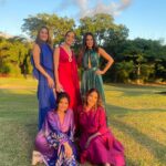 Nohely Arteaga Instagram - Amigas queridas!!! Hoy celebramos con nuestra querida @nohelyarteaga la boda de su hijo , bendiciones!! Los queremos!!! @hperezpereira #bodamarianayoscar @vivianagibelli @villamizarsonia @vazquezbeatriz