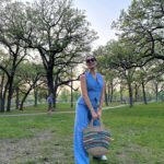 Nohely Arteaga Instagram - Por aquí arrancando la semana feliz con la naturaleza 🍀🌿🍃 Les deseo un excelente comienzo de semana! Mi outfit 😍: Conjunto - @versioninteligente