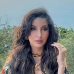 Nora Fatehi Instagram - Thats what they prefer 😉 🫶🏾 @reshmaamerchant @hairstylist_madhav2.0 @aasthasharma @gehnadholakia