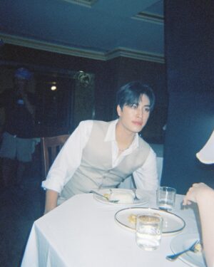 Norawit Titicharoenrak Instagram - อย่าโกรธได้มั้ย ถ้าฉันคิดไกลกับเธอ 
#GEMINI_TOOCLOSETOHANDLE