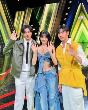 Norawit Titicharoenrak Instagram - It has been a pleasure singing with you🙏🏻😁 Till next time😉

หึๆ เป็นไงละทายถูกด้วย เก่งมะ5555555555 ภูมิใจๆ