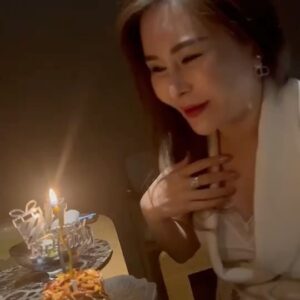 Norawit Titicharoenrak Instagram - Hbd นะม้า 
best wishes
Love you to the moon and back❤️