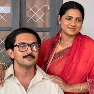 Nusrat Imroz Tisha Instagram - মাত্র দেশে আসলাম! ফোন অন করে সবার এতো এতো ম্যাসেজ দেখে মন ভরে গেল। আমার অভিনয় যদি আপনাদের এতোটুকুও ইমোশনাল করে থাকে তাহলে আমি কৃতজ্ঞ। ছবিটা করার সময় অনেক পরিশ্রম করতে হয়েছে সবাইকে! আমরা এই পরিশ্রমটা করি আপনাদের কাছ থেকে এই প্রতিক্রিয়া পাওয়ার জন্য! 
শ্যাম বেনেগাল পরিচালিত “মুজিব” চলছে আপনার কাছের হলে! সবাইকে দেখার আমন্ত্রণ! 
লাভ ইউ অল! 

#tisha #nusratimrosetisha #mujib #biopic #bangladesh
#film