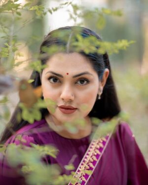 Nusrat Imroz Tisha Instagram - Expressions 😌😊😜🥰
PC: @zutons_snapshoot 
#tisha #nusratimrosetisha #imrose #expression #tuesday #happyramadan