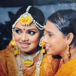 Nusrat Imroz Tisha Instagram - তোমার হাত ধরে ফারুকী ফ্যামিলিতে বউ হয়ে এসেছিলাম।
আজ আমার হাতটা ছেড়ে তুমি চলে গেলে। 
ভালো থেকো, বড় আপা। 
ইন্নালিল্লাহি ওয়াইন্না ইলায়হি রাজিউন। 
#tisha #nusratimrosetisha #imrose #rip