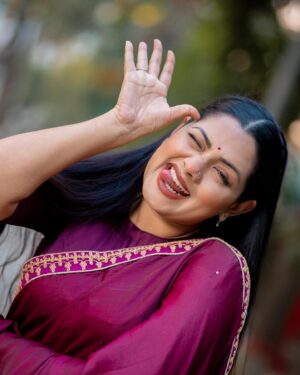 Nusrat Imroz Tisha Instagram - Expressions 😌😊😜🥰
PC: @zutons_snapshoot 
#tisha #nusratimrosetisha #imrose #expression #tuesday #happyramadan