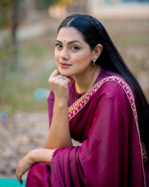 Nusrat Imroz Tisha Instagram - Expressions 😌😊😜🥰
PC: @zutons_snapshoot 
#tisha #nusratimrosetisha #imrose #expression #tuesday #happyramadan