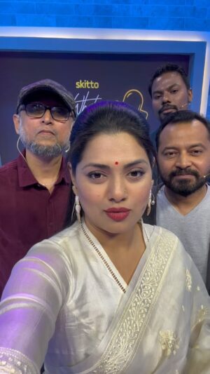 Nusrat Imroz Tisha Instagram - Loud and Clear !
#tisha #nusratimrosetisha #imrose #somethinglikeanautobiography @chorkiofficial @oh_what_a_show @rafsan_sabab @farooki_mostofa @sarafahmedzibon