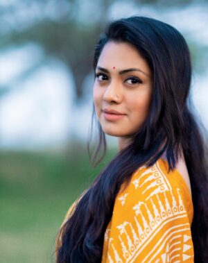 Nusrat Imroz Tisha Instagram - Tomorrows can be brighter only if we believe in!
PC : @zutons_snapshoot 
#tisha #nusratimrosetisha #imrose #happynewyear #2024