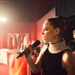 Océane Amsler Instagram - Hier j’étais en live Twitch pendant la cérémonie @lesflammes J’ai passé une soirée incroyable ( Alors oui, j’ai perdu le trophée et j’ai oublié de rentrer sur scène mais ça s’est bien terminé 💁🏼‍♀️) J’espère que vous avez passé un bon moment en live, parceque moi oui 🤩 C’était quand même stressant parceque ça change de ma salle de stream, mais j’ai dead ça GRÂCE À VOUS 🙏🏼 Je suis contente d’être revenue de ma petite période de down et j’ai hâte de vous montrer la suite des événements, parceque OUI j’ai plein de surprises mes glabelles en sucre 🥳 Et je suis très fière de ma petite équipe de girlies qui a tout dead 🫶🏼 @ileanahair a dead ma coiffure @arazytik a dead mon glam @quelaprod a dead la prod ❤️ Mes copines ont dead par leurs présence Et cette magnifique robe vient de @balmain qui a dead mon porte-monnaie 💸🤍