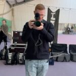 Océane Amsler Instagram - On a tourné un clip qui sortira sur YouTube sur un terrain de tennis rose - PS: Le vendeur a oublié l’antivol sur le pantalon de @levraimotif 💀🤣 @lacoste aidez-nous 🙏🏼 ah et c’est @alexhaze__ à la photo 🤍