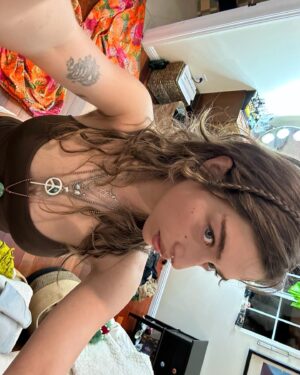 Odessa A'zion Instagram - Happy belated galentines day