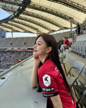 Oh Ha-young Instagram - 날 좋은 날 경기도 보고 쿠플픽도 하고👏🤭
앞으로도 좋은 경기 기대하겠습니다⚽️