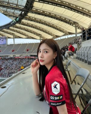 Oh Ha-young Instagram - 날 좋은 날 경기도 보고 쿠플픽도 하고👏🤭
앞으로도 좋은 경기 기대하겠습니다⚽️