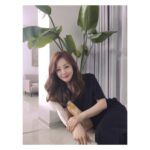 Oh Na-ra Instagram - 길었던 하루.. 이제 마칩니다 #퇴근했어요🙋‍♀️