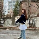Oh Na-ra Instagram - 젠득이 귀여워 하는거에요.🤩 막내라인 정하 젠득이랑 함께하고파! #응답하라1991 #강수지 님 컨셉 #아파트404