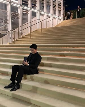 Ok Taec-yeon Instagram - a short trip and going back with great memories! thx to @goldhouseco